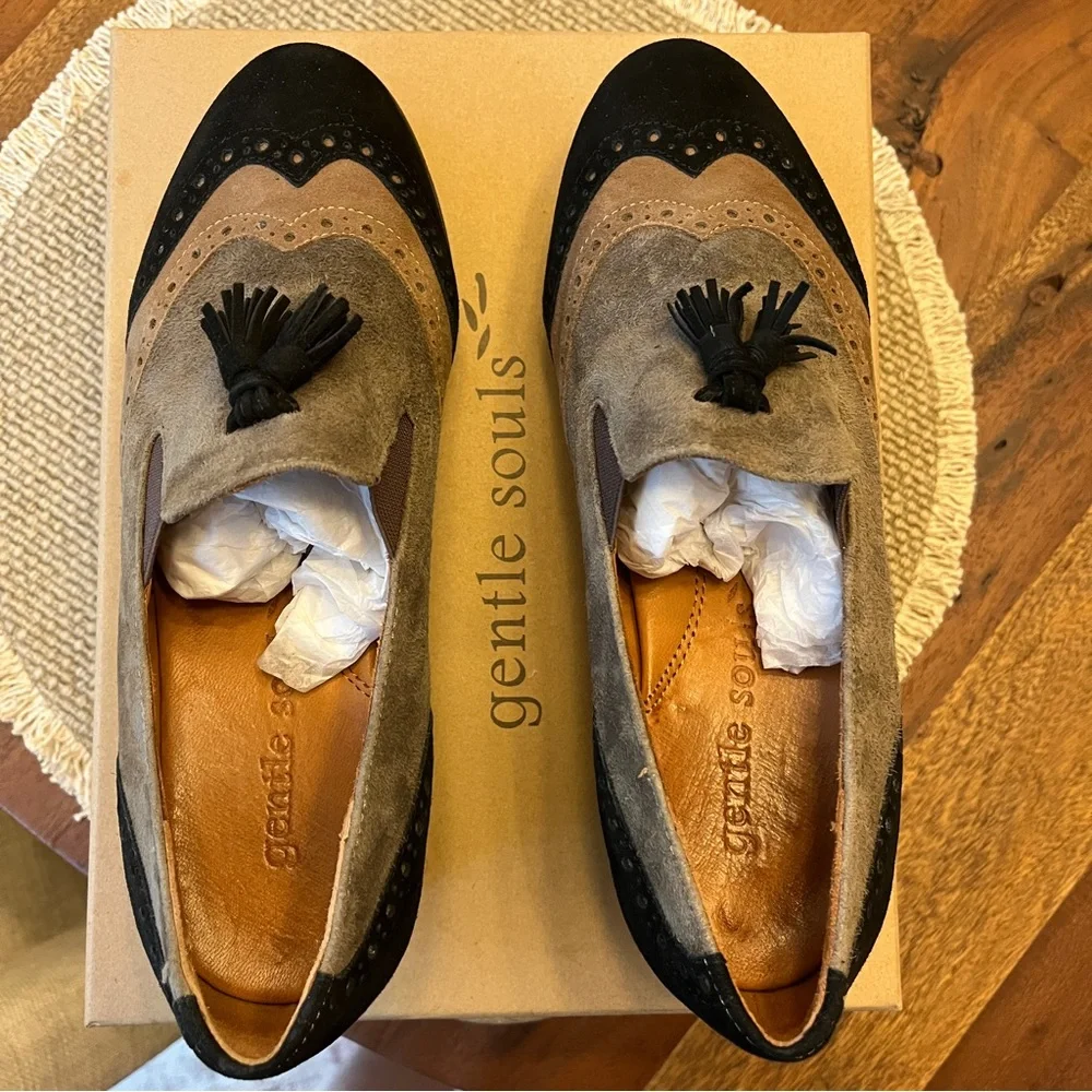 NWOT Gentle Souls by Kenneth Cole Two-Tone Suede Tassel Oxford Loafers - Picture 10 of 10